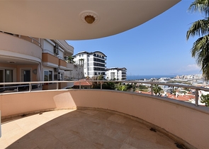 دوبلكس باطلالة بحرية مرتفعة - تصميم غرفتين وصالة - كارجي جاك / الانيا 