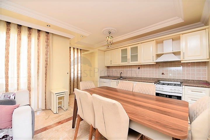 شقة عائلية - تصميم 3 غرف وصالة - مفروشة - ضمن مجمع - مهموتلا / الانيا