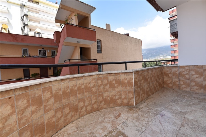 شقة عائلية - تصميم 3 غرف وصالة - مفروشة - ضمن مجمع - مهموتلا / الانيا