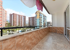 شقة عائلية - تصميم 3 غرف وصالة - مفروشة - ضمن مجمع - مهموتلا / الانيا