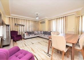 شقة عائلية - تصميم 3 غرف وصالة - مفروشة - ضمن مجمع - مهموتلا / الانيا