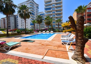 شقة عائلية - تصميم 3 غرف وصالة - مفروشة - ضمن مجمع - مهموتلا / الانيا