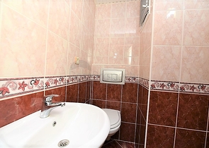 شقة عائلية - تصميم 3 غرف وصالة - مفروشة - ضمن مجمع - مهموتلا / الانيا