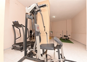 شقة عائلية - تصميم 3 غرف وصالة - مفروشة - ضمن مجمع - مهموتلا / الانيا