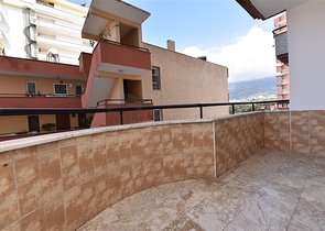 شقة عائلية - تصميم 3 غرف وصالة - مفروشة - ضمن مجمع - مهموتلا / الانيا