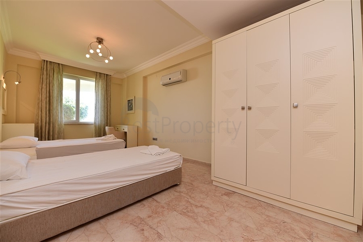 مجمع بخدمات 5 نجوم - دوبلكس فاخرة 3 غرف وصالة - اطلالة بحر -كارجي جاك / الانيا 