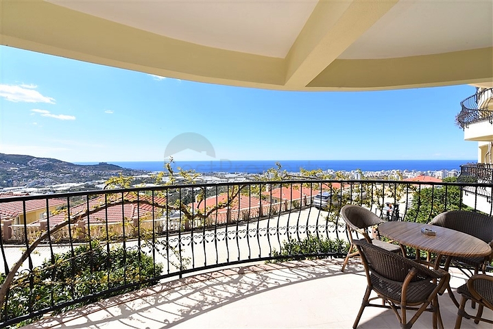 مجمع بخدمات 5 نجوم - دوبلكس فاخرة 3 غرف وصالة - اطلالة بحر -كارجي جاك / الانيا 