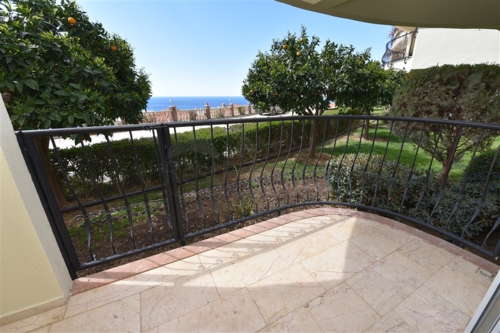 مجمع بخدمات 5 نجوم - دوبلكس فاخرة 3 غرف وصالة - اطلالة بحر -كارجي جاك / الانيا 