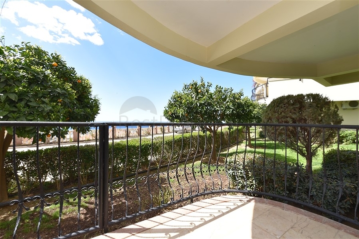 مجمع بخدمات 5 نجوم - دوبلكس فاخرة 3 غرف وصالة - اطلالة بحر -كارجي جاك / الانيا 