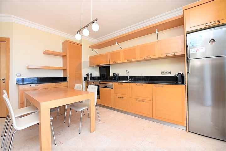 مجمع بخدمات 5 نجوم - دوبلكس فاخرة 3 غرف وصالة - اطلالة بحر -كارجي جاك / الانيا 