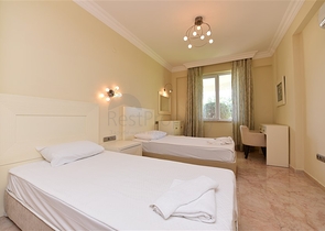 مجمع بخدمات 5 نجوم - دوبلكس فاخرة 3 غرف وصالة - اطلالة بحر -كارجي جاك / الانيا 