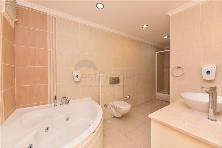 اطلالة بحر - بنتهاوس ضمن مجمع فاخر - الانيا 