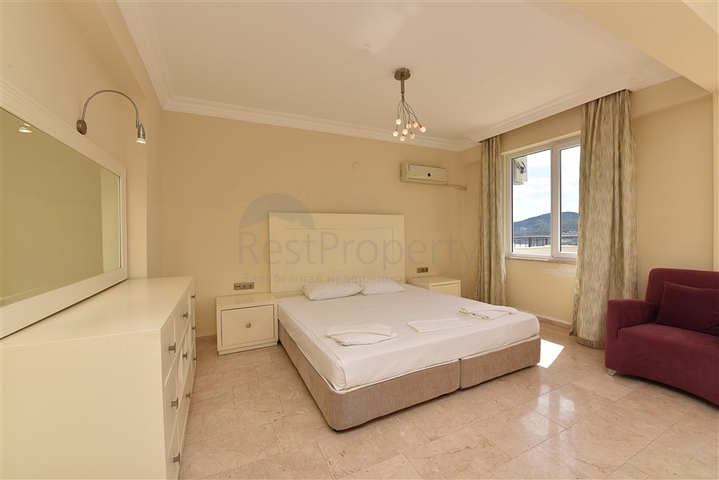 اطلالة بحر - بنتهاوس ضمن مجمع فاخر - الانيا 