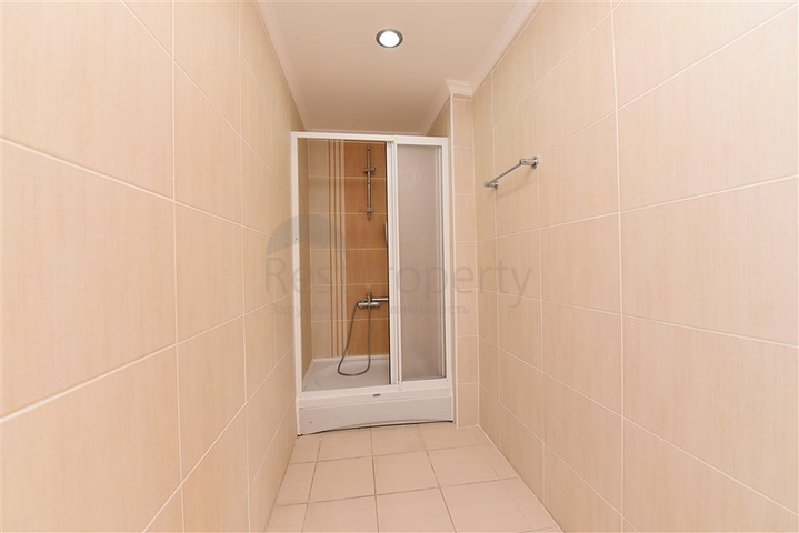 اطلالة بحر - بنتهاوس ضمن مجمع فاخر - الانيا 