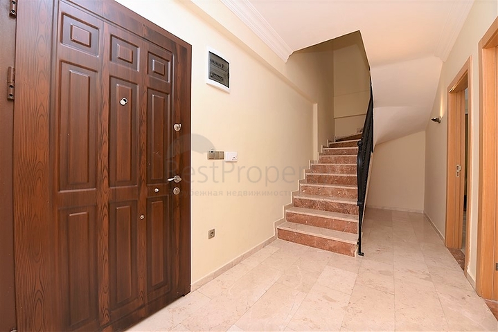 اطلالة بحر - بنتهاوس ضمن مجمع فاخر - الانيا 