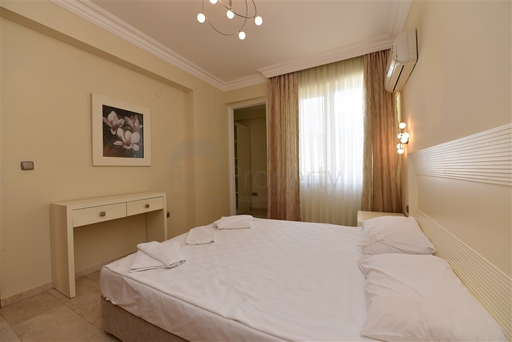 اطلالة بحر - بنتهاوس ضمن مجمع فاخر - الانيا 