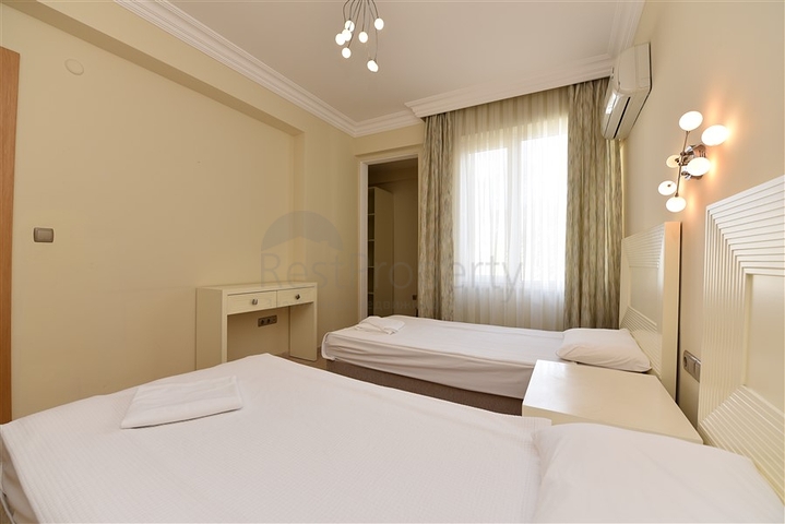 اطلالة بحر - بنتهاوس ضمن مجمع فاخر - الانيا 