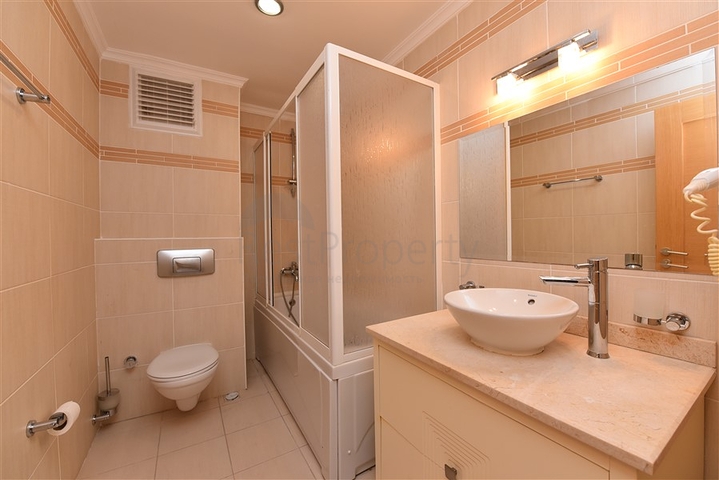 اطلالة بحر - بنتهاوس ضمن مجمع فاخر - الانيا 