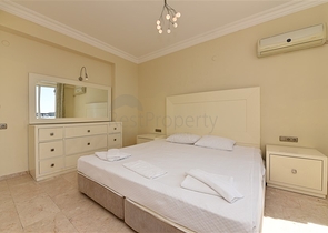 اطلالة بحر - بنتهاوس ضمن مجمع فاخر - الانيا 