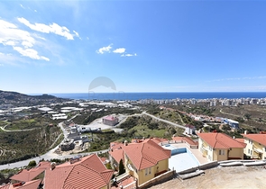 اطلالة بحر - بنتهاوس ضمن مجمع فاخر - الانيا 