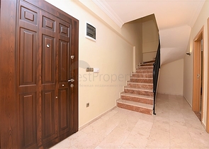 اطلالة بحر - بنتهاوس ضمن مجمع فاخر - الانيا 