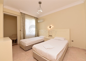 اطلالة بحر - بنتهاوس ضمن مجمع فاخر - الانيا 