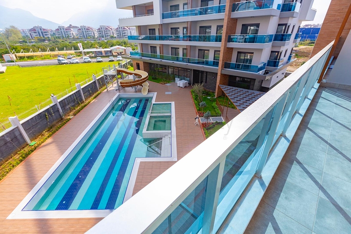 مجمع سكني فاخر - منطقة مركزية - شقة غرفة وصالة مفروشة -اوبا / الانيا