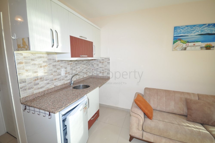 سعر اقتصادي - استديو مفروش - ضمن مجمع سكني قريب من البحر والخدمات - الانيا 