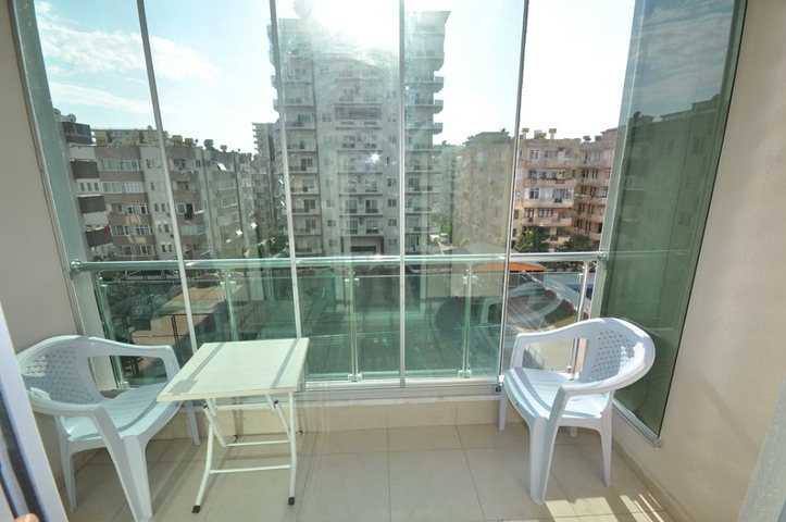 سعر اقتصادي - استديو مفروش - ضمن مجمع سكني قريب من البحر والخدمات - الانيا 