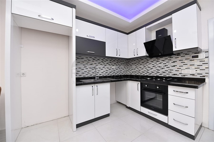 شقة غرفة وصالة - مجمع سكني حديث يضم كافة الخدمات - مهموتلار / الانيا 