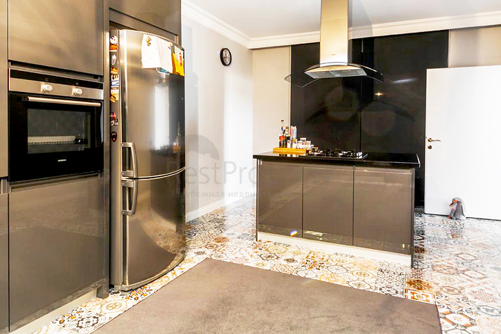 فيلا منفصلة 4 + 1 في منطقة ديشمالتي أنطاليا