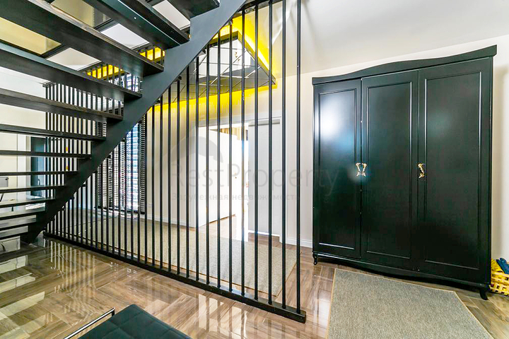 فيلا منفصلة 4 + 1 في منطقة ديشمالتي أنطاليا