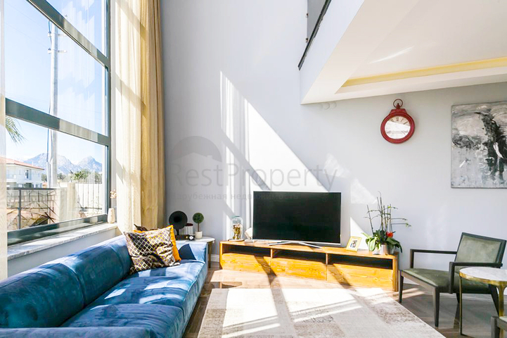 فيلا منفصلة 4 + 1 في منطقة ديشمالتي أنطاليا