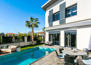 فيلا منفصلة 4 + 1 في منطقة ديشمالتي أنطاليا