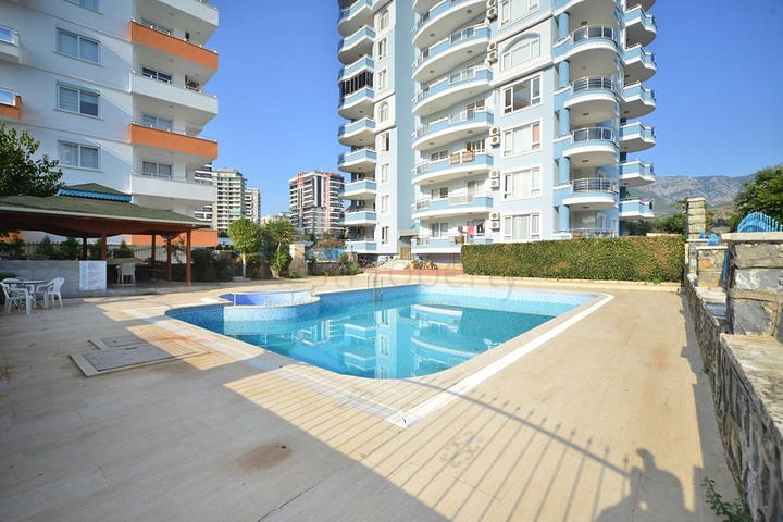 شقة مساحة 120 متر- غرفتين وصالة - بسعر مناسب - مهموتلار / الانيا