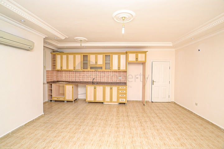 سعر مميز - قريبة من البحر - شقة مساحة 120 متر / غرفتين وصالة - مهموتلار / الانيا