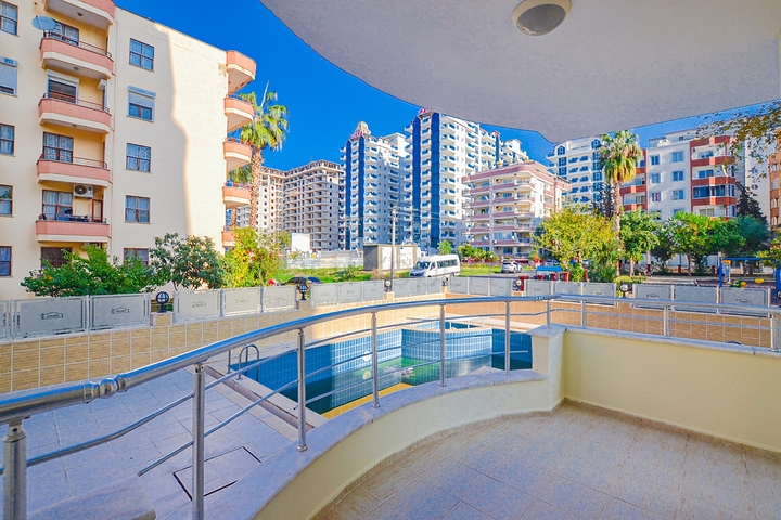 سعر مميز - قريبة من البحر - شقة مساحة 120 متر / غرفتين وصالة - مهموتلار / الانيا