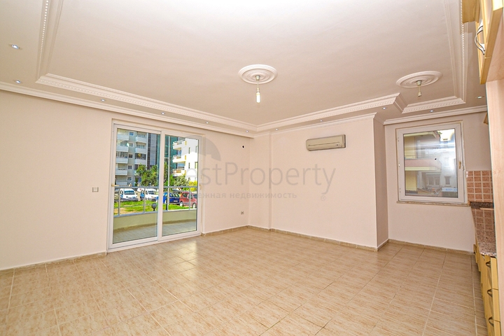 سعر مميز - قريبة من البحر - شقة مساحة 120 متر / غرفتين وصالة - مهموتلار / الانيا