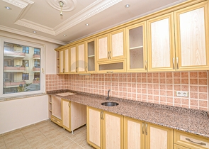 سعر مميز - قريبة من البحر - شقة مساحة 120 متر / غرفتين وصالة - مهموتلار / الانيا