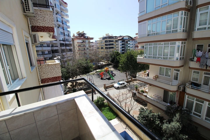 قريبة من البحر- وبسعر مناسب - شقة مفروشة 2 غرفة وصالة - مهوتلار / الانيا 