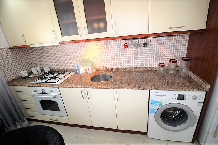 قريبة من البحر- وبسعر مناسب - شقة مفروشة 2 غرفة وصالة - مهوتلار / الانيا 