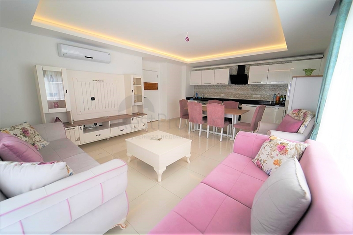 ضمن مجمع فاخر وانيق - دوبلكس مفروشة - تصميم 3 غرف وصالة - في مركز الانيا 