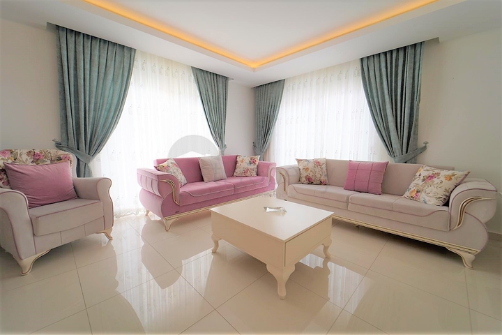 ضمن مجمع فاخر وانيق - دوبلكس مفروشة - تصميم 3 غرف وصالة - في مركز الانيا 