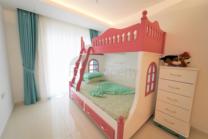 ضمن مجمع فاخر وانيق - دوبلكس مفروشة - تصميم 3 غرف وصالة - في مركز الانيا 