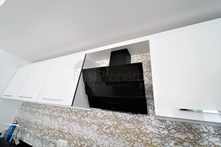 ضمن مجمع فاخر وانيق - دوبلكس مفروشة - تصميم 3 غرف وصالة - في مركز الانيا 