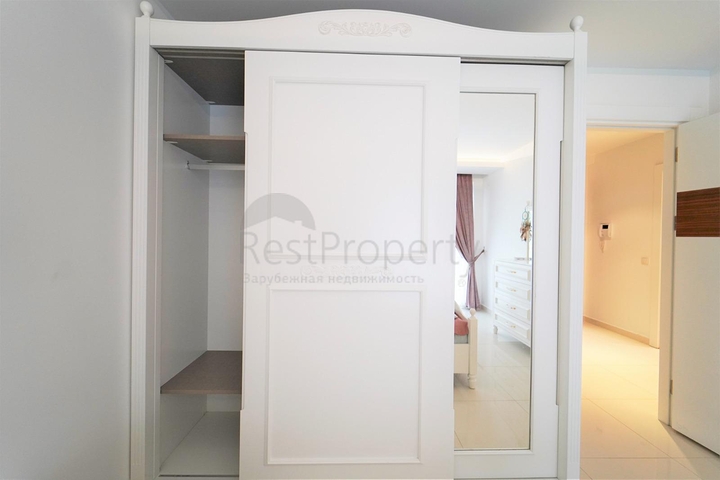 ضمن مجمع فاخر وانيق - دوبلكس مفروشة - تصميم 3 غرف وصالة - في مركز الانيا 