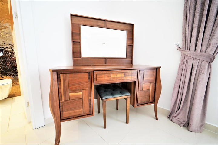 ضمن مجمع فاخر وانيق - دوبلكس مفروشة - تصميم 3 غرف وصالة - في مركز الانيا 