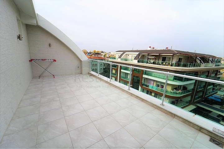 ضمن مجمع فاخر وانيق - دوبلكس مفروشة - تصميم 3 غرف وصالة - في مركز الانيا 