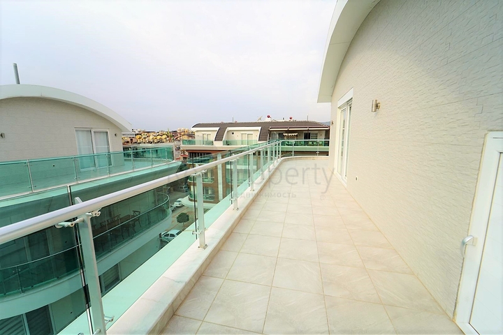 ضمن مجمع فاخر وانيق - دوبلكس مفروشة - تصميم 3 غرف وصالة - في مركز الانيا 