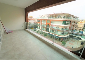 ضمن مجمع فاخر وانيق - دوبلكس مفروشة - تصميم 3 غرف وصالة - في مركز الانيا 